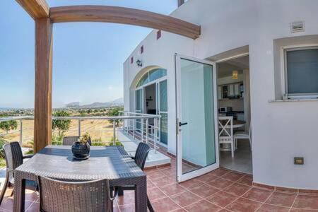 Joya Cyprus Mermaid Penthouse Apartment Agios Amvrosios  Екстер'єр фото